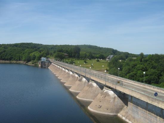 le pont de Pannecière